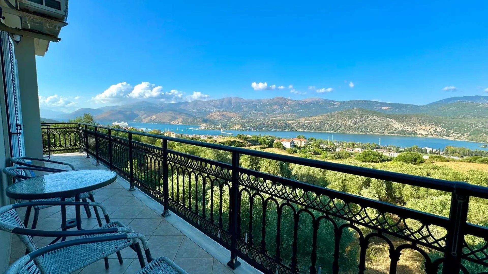 Oasis Luxury House Spilia 1St Floor Apartment Argostoli   Argostoli (Kefalonia)